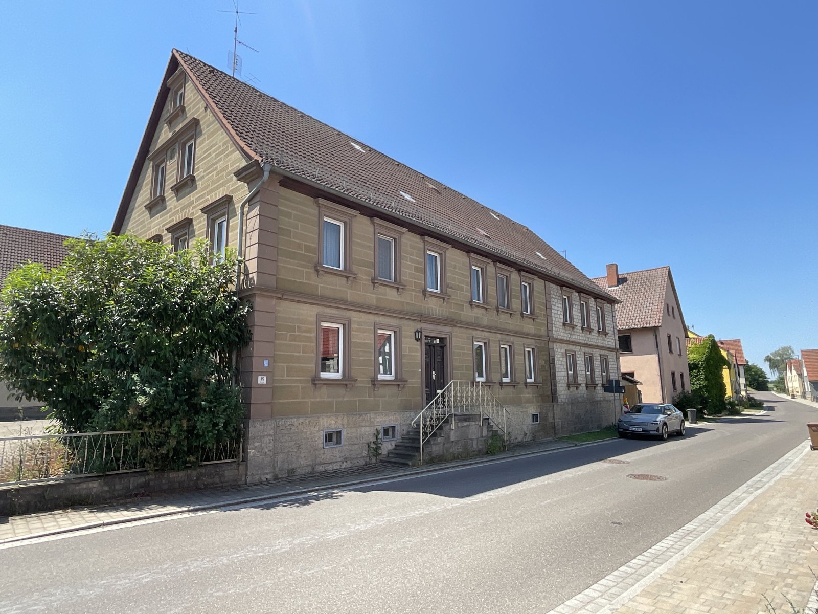 Großartige Althofstelle in Gollachostheim – Viel Raum für individuelle Gestaltung und große Pläne Großartige Althofstelle in Gollachostheim – Viel Raum für individuelle Gestaltung und große Pläne